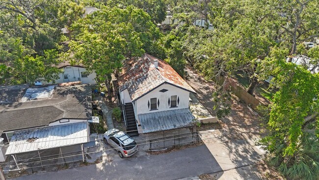 Building Photo - 2242 23rd Ave S