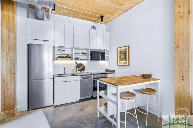 Building Photo - 111 Ann St