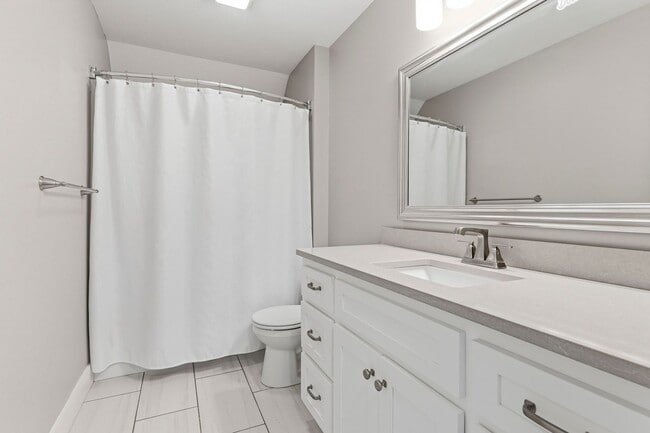 Building Photo - Stunning 6 Bed, 3 Bath Heritage Hills Home | 3-Car Garage | Walk-Out Basement