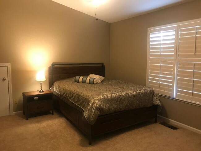 Master bedroom - 1381 Alex Cir