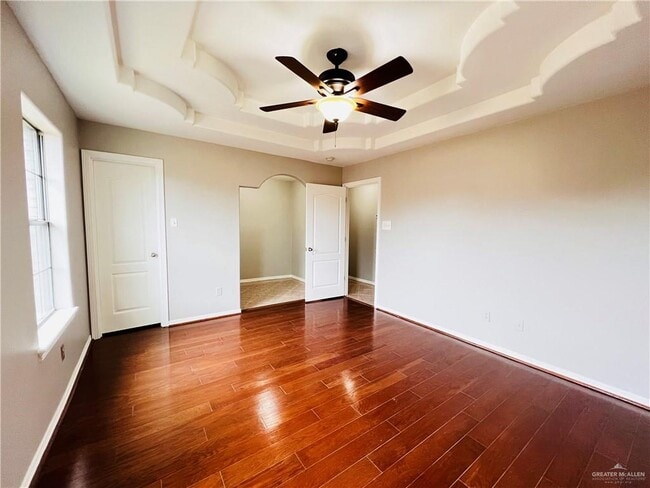 Building Photo - 18 La Vista St