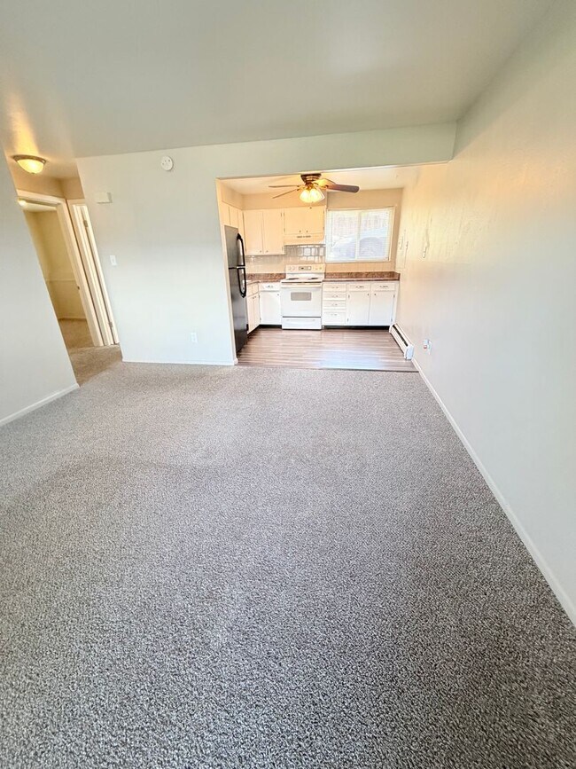 Building Photo - 1805 Eagle View Dr