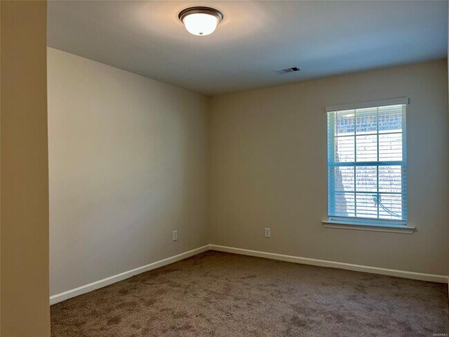 Building Photo - 127 Dawson's Ml Dr