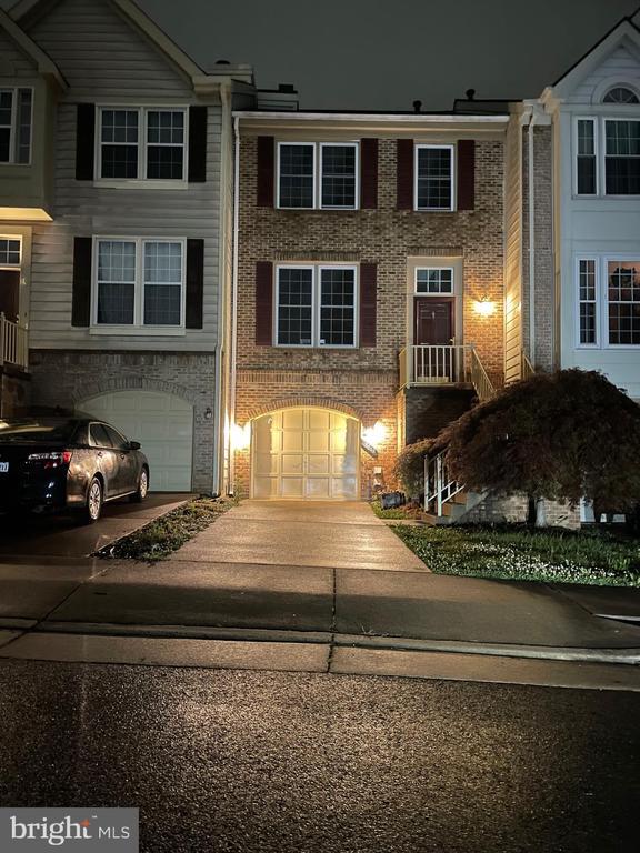 Building Photo - 8048 Hilliard Dr