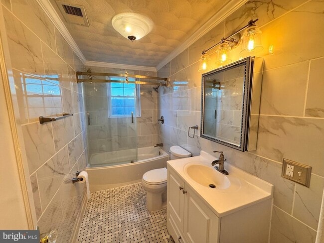 Building Photo - 1558 Zachary Taylor Hwy