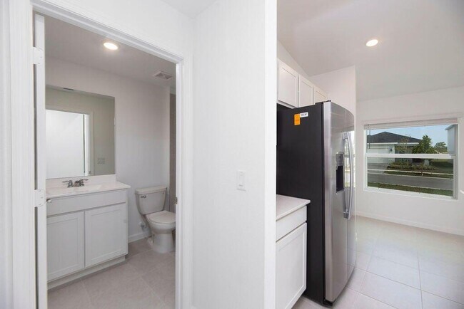 Building Photo - 11146 NW Fernbrook Dr