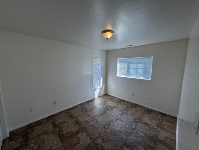 Building Photo - 9751 E Magma Dr