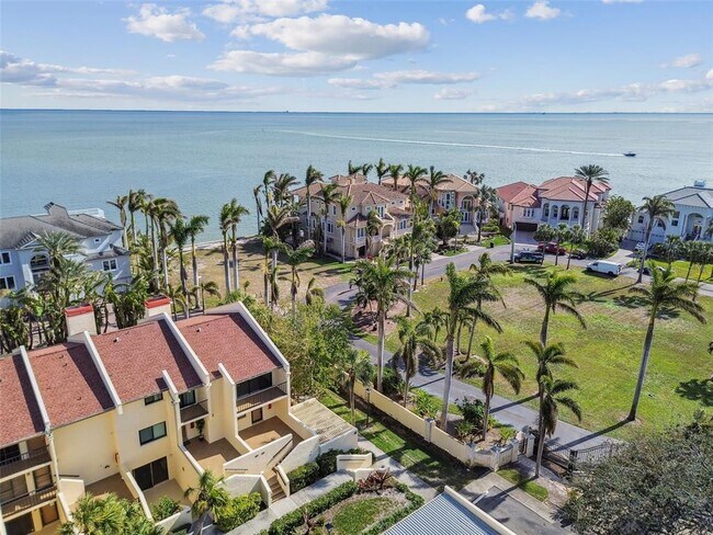 Building Photo - 7550 Sunshine Skyway Ln S