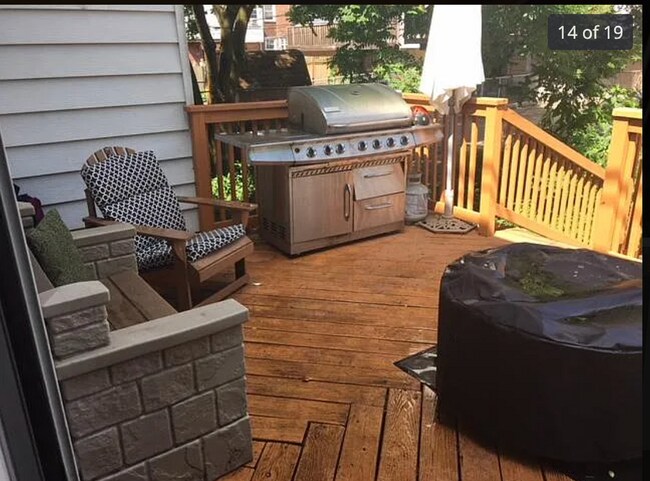 Building Photo - 3349 Ainslie Street