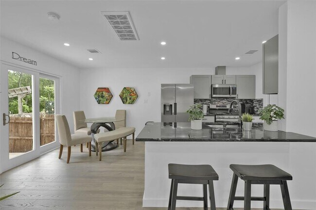 Building Photo - 12221 Little Fatima Ln