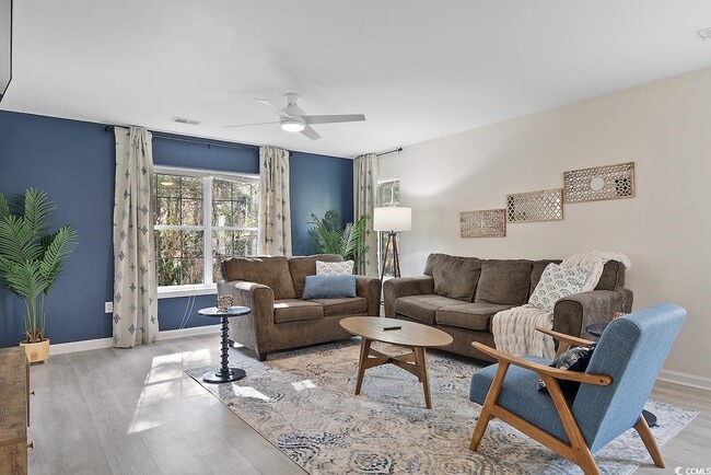 Building Photo - 1204 River Oaks Dr