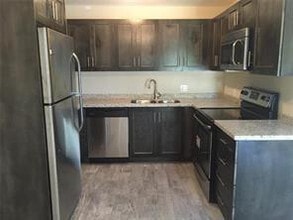 Building Photo - 6650 SW 39th St