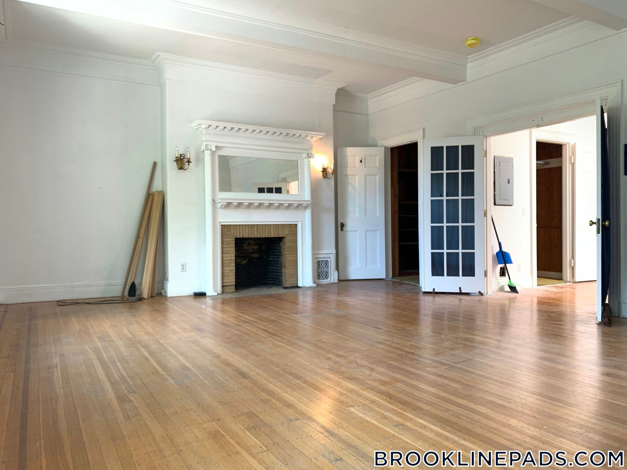 Building Photo - 1726 Beacon St