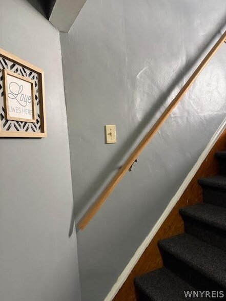 Building Photo - 1997 Hertel Ave