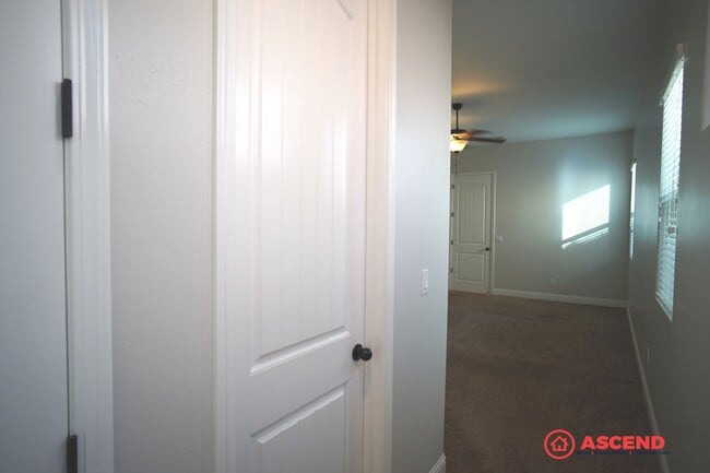 Building Photo - Breathtaking Home Off Calloway and Snow Rd!