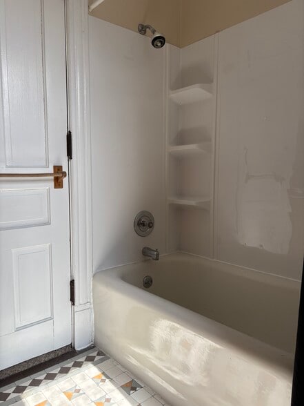 Bathroom - 762 Park Ave