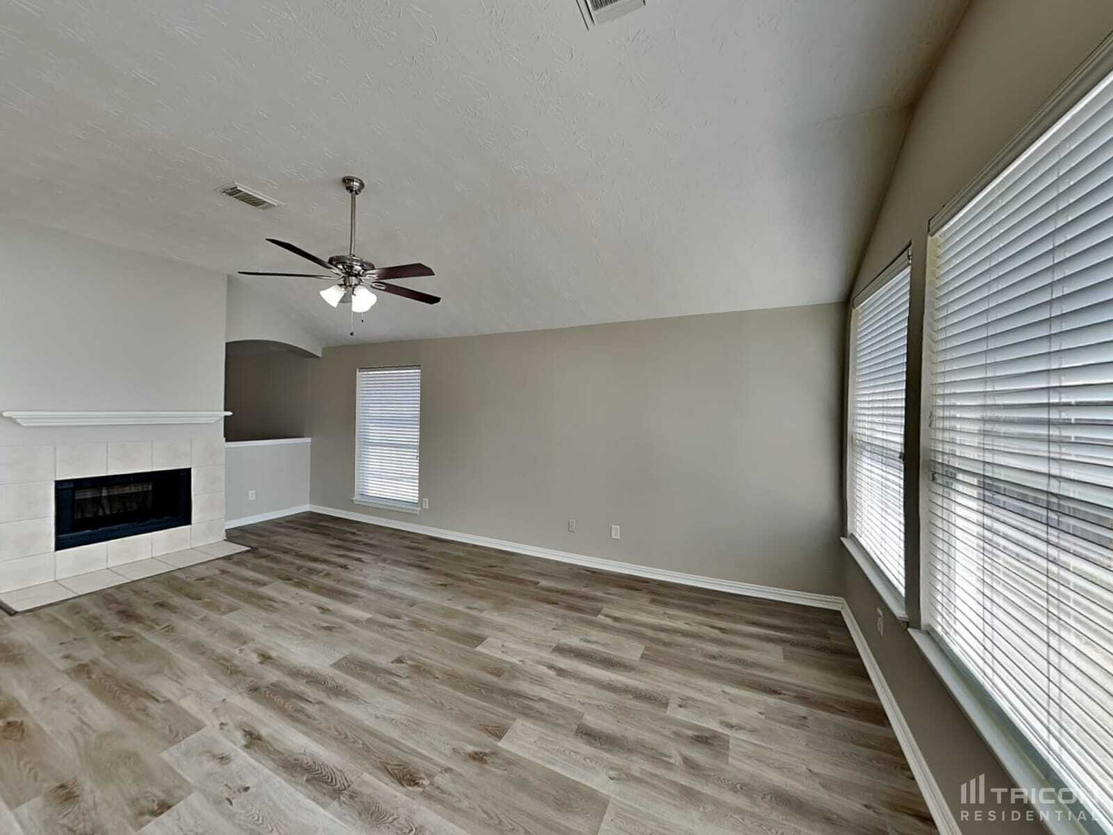 Building Photo - 24022 Holleygate Ct