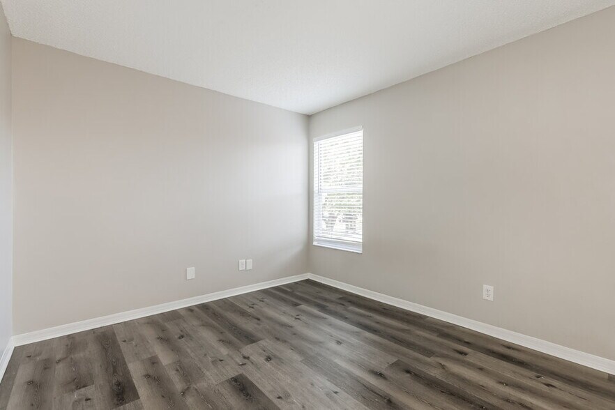 Building Photo - 1443 Scotch Pine Dr