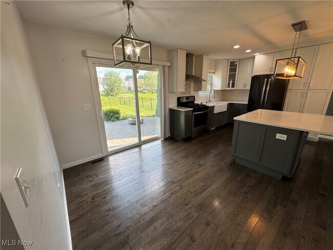 Building Photo - 38273 Pebble Lake Trail