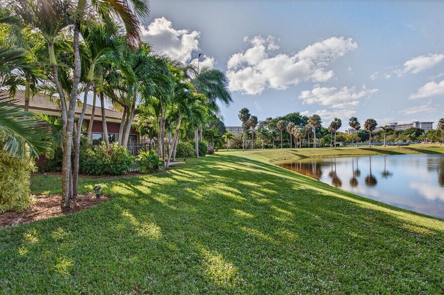 Building Photo - 3170 Estates Dr