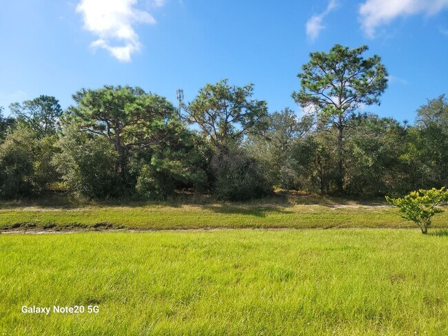 Building Photo - FOR RENT!! CHARMING AND COZY 3 BEDROOM 2 B...