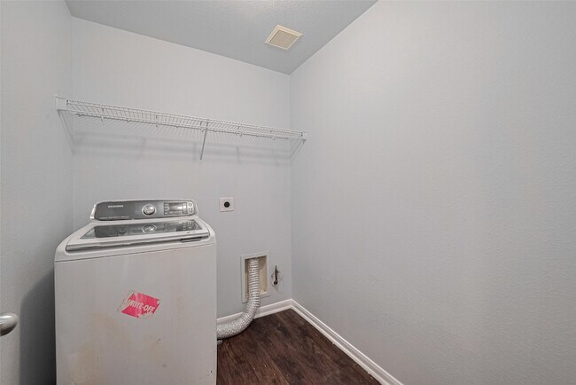 Building Photo - 2123 Gable Hollow Ln