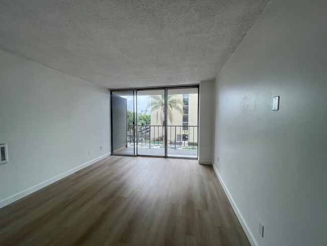 Building Photo - Available now! For Rent: Stunning Renovate...