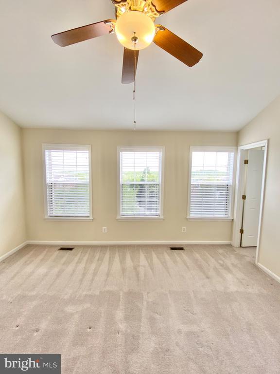 Building Photo - 81 Arell Ct