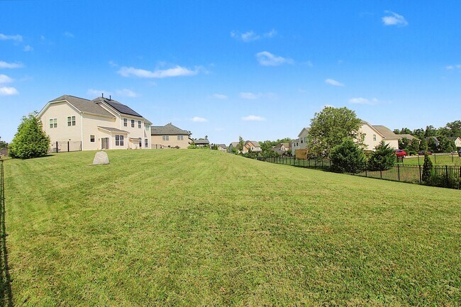 Building Photo - (Coming soon) Spacious 5BR Harrisburg Home | Loft, Solar Panels, Fenced Yard & Outdoor Fireplace