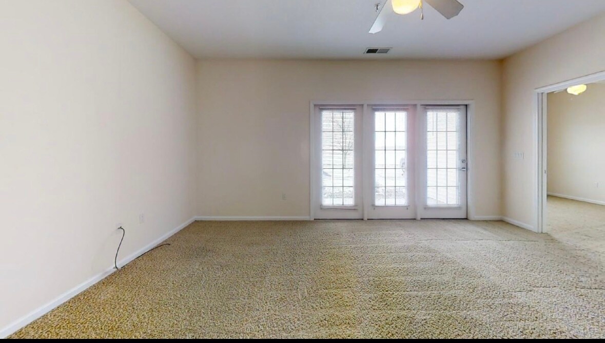 Building Photo - 2402 Fields South Dr