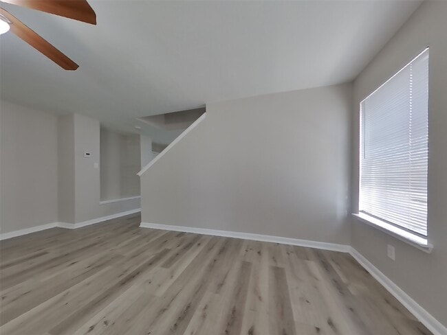 Building Photo - 10111 Victoria Falls Ln