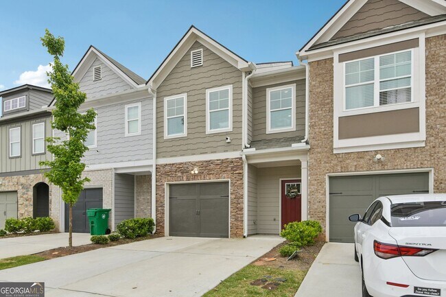 Building Photo - 5811 Calle Vis Dr