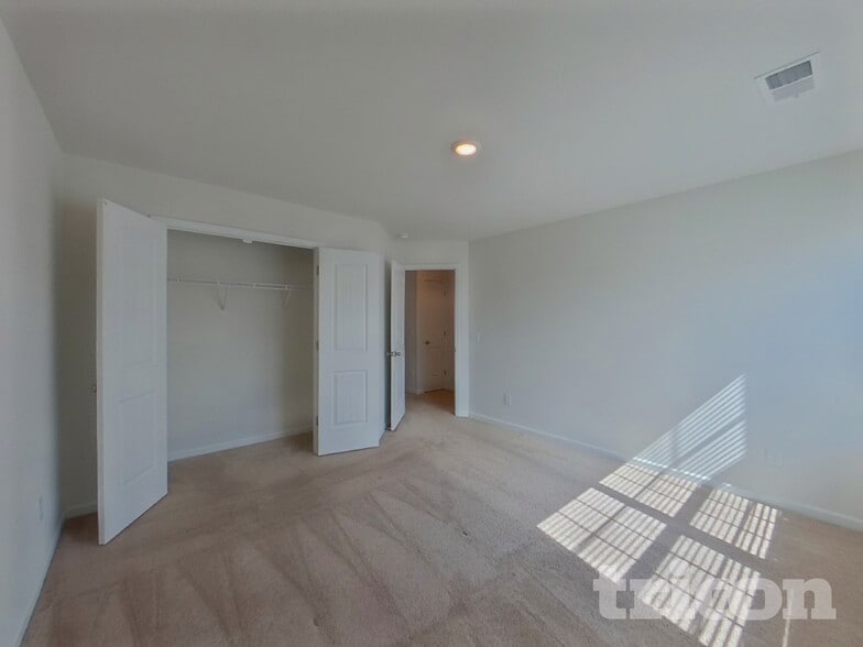 Building Photo - 6015 Mason Tucker Dr