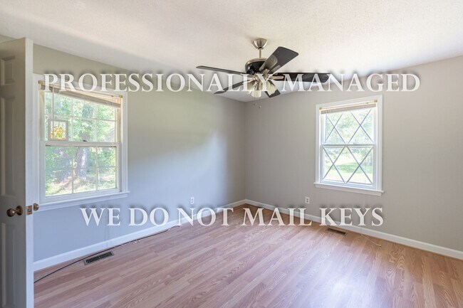 Building Photo - 344 Whitehall Dr