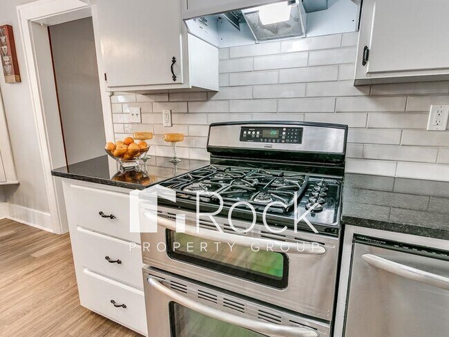 Building Photo - Remodeled 3 Bedroom Bungalow in OKC's Plaza District *Half Off 1st Month's Rent*