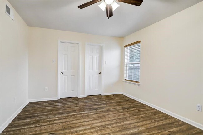 Building Photo - 6212 Alderson St