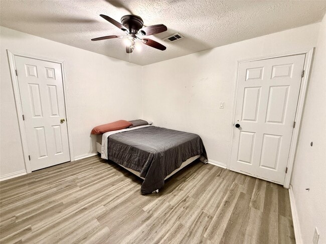 Building Photo - 16211 Townes Rd