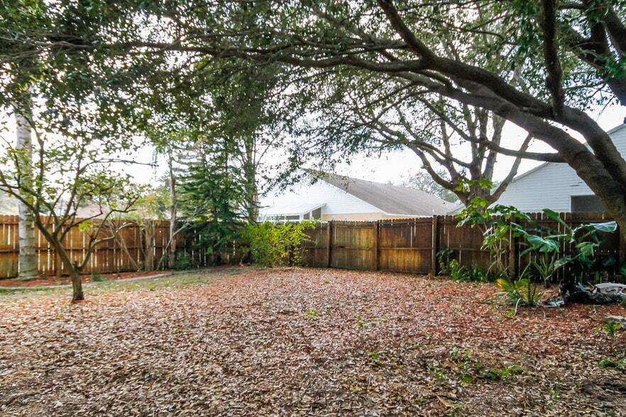 Building Photo - 11716 S Stone Ln