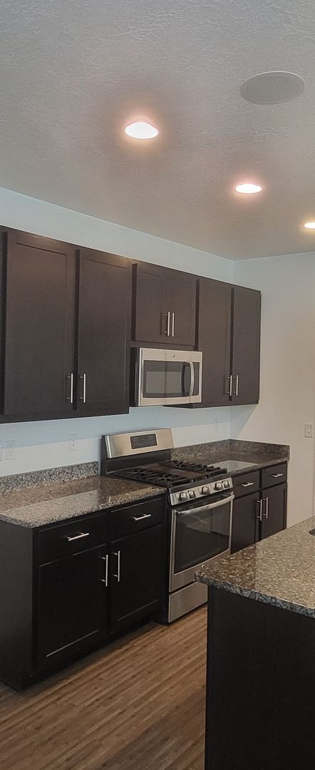 Building Photo - 5332 Silver Clover Ln