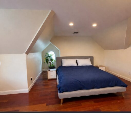 Building Photo - 15 Millmont St