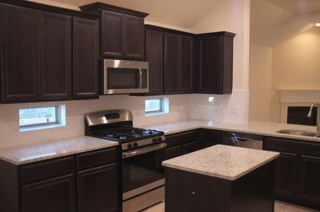 Building Photo - 108 Star Jasmine Cove