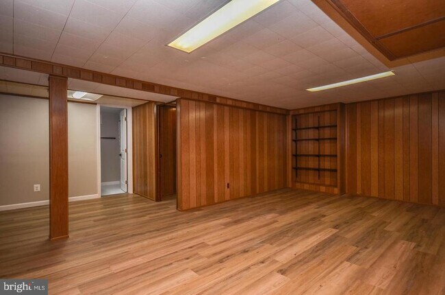 Building Photo - 4426 Hallet St