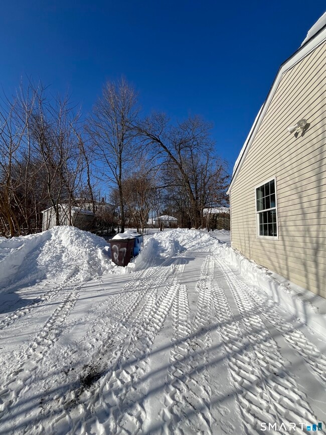 Building Photo - 27 Thomas St