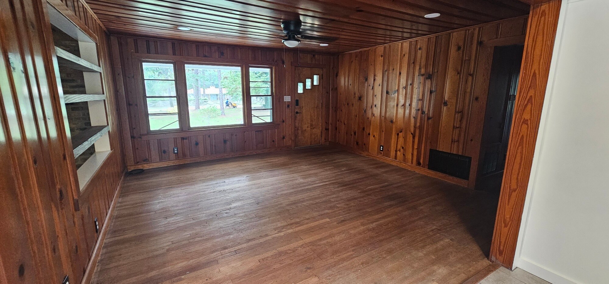 Building Photo - 2270 Hammock Rd