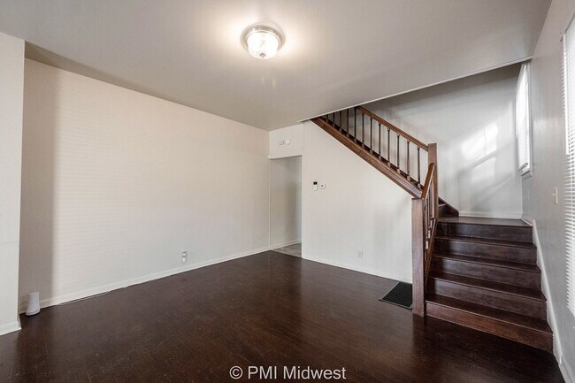 Building Photo - "Charming 2-Bedroom Duplex with Hardwood Floors in Indianapolis - Perfect Rental Opportunity!"