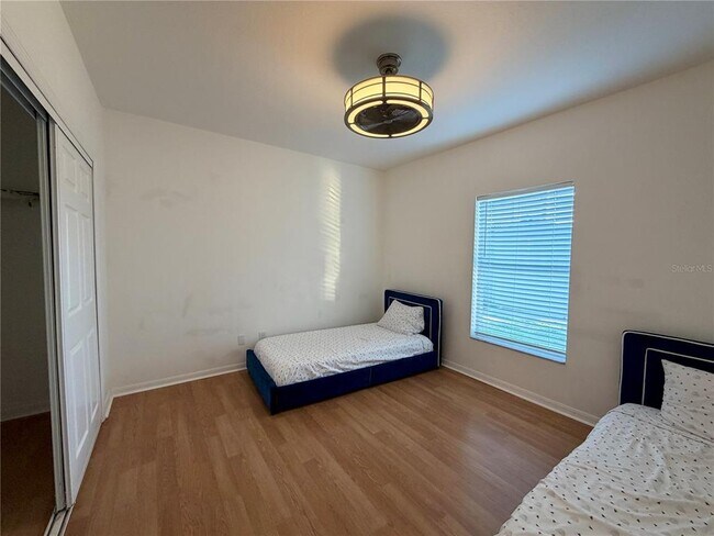 Building Photo - 2436 Oak Mill Dr