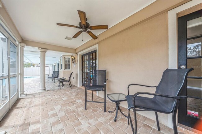 Building Photo - 3927 Doral Dr