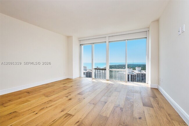Building Photo - 881 Ocean Dr