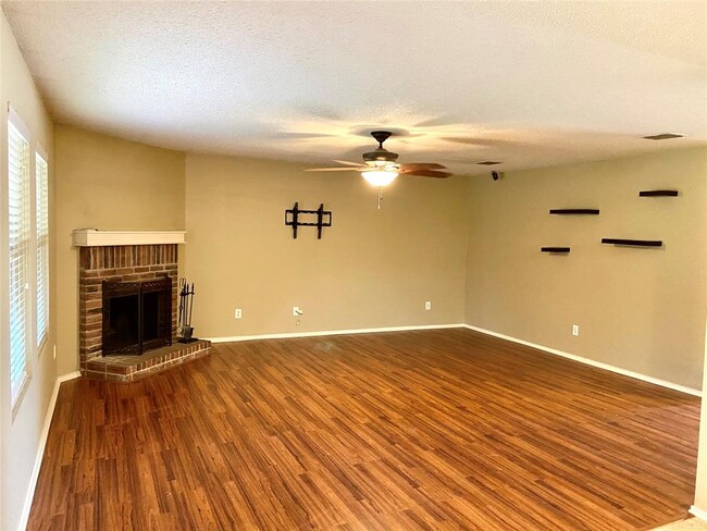 Building Photo - 1416 Lonesome Dove Trail