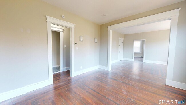 Building Photo - 1616 Chapel St